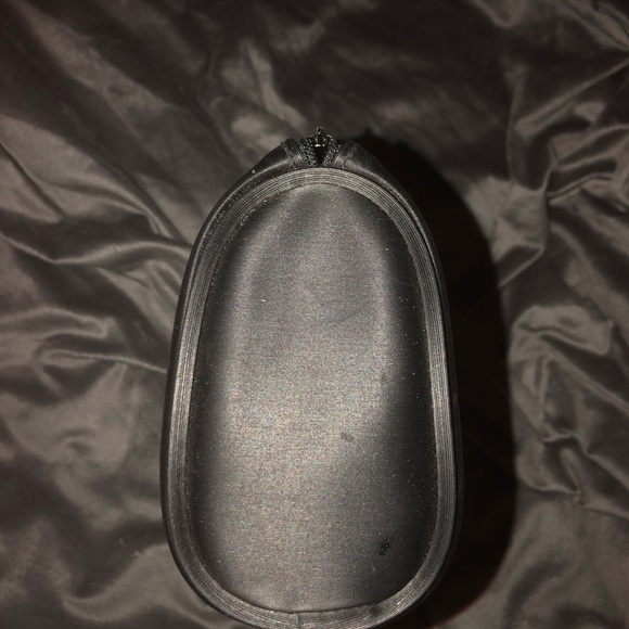 M.A.C cosmetic bag. - Picture 4 of 7